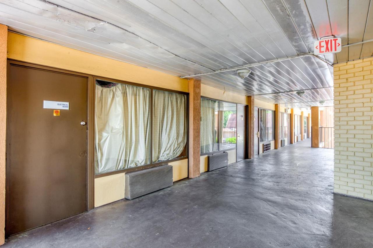 Oyo Hotel Decatur I-20 East & Wesley Club Dr Esterno foto