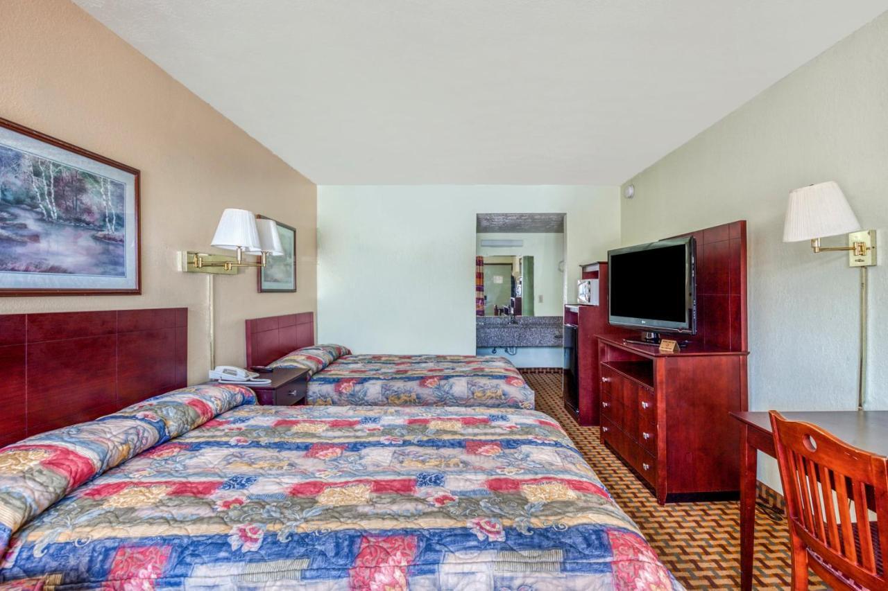 Oyo Hotel Decatur I-20 East & Wesley Club Dr Esterno foto