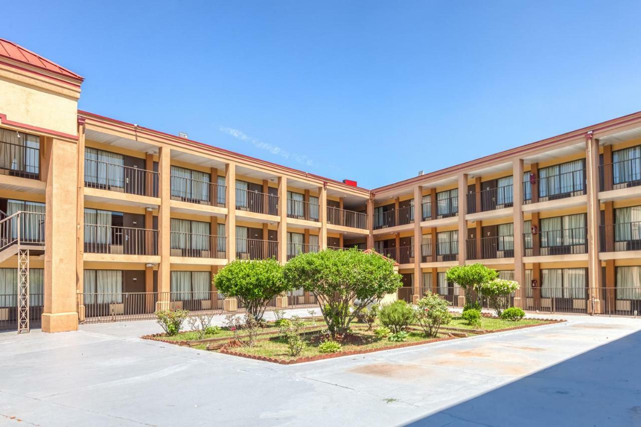 Oyo Hotel Decatur I-20 East & Wesley Club Dr Esterno foto