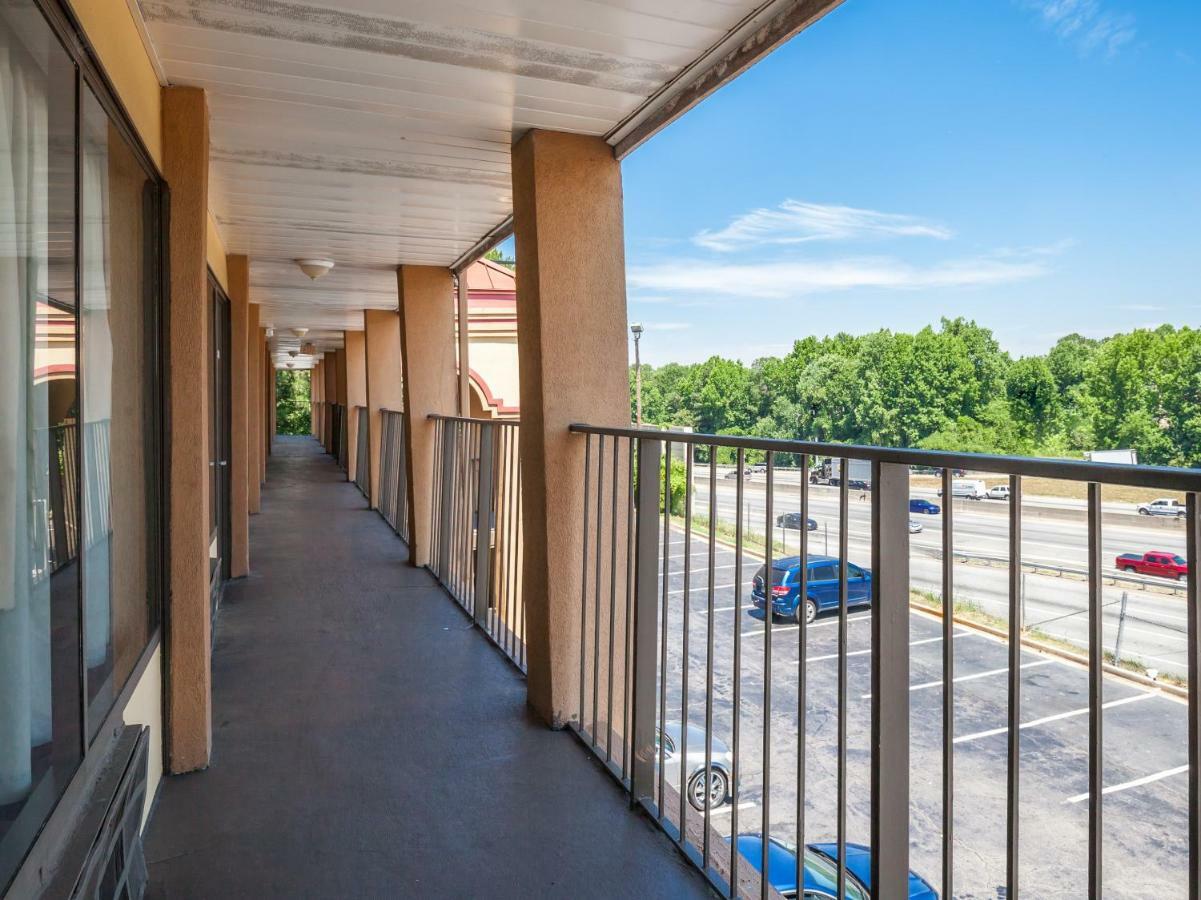 Oyo Hotel Decatur I-20 East & Wesley Club Dr Esterno foto